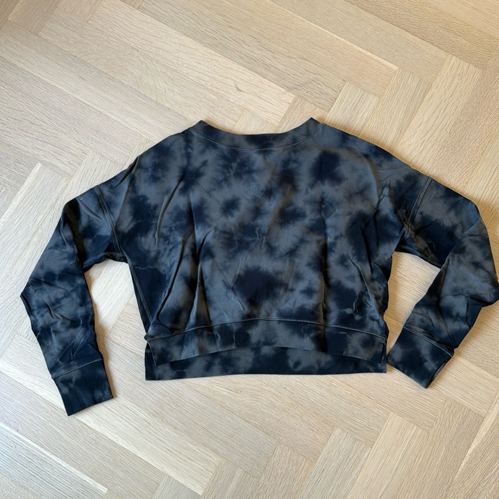 Nancy Rose Performance Sweatshirt Grey and Navy Tie Dye size 4 gently used